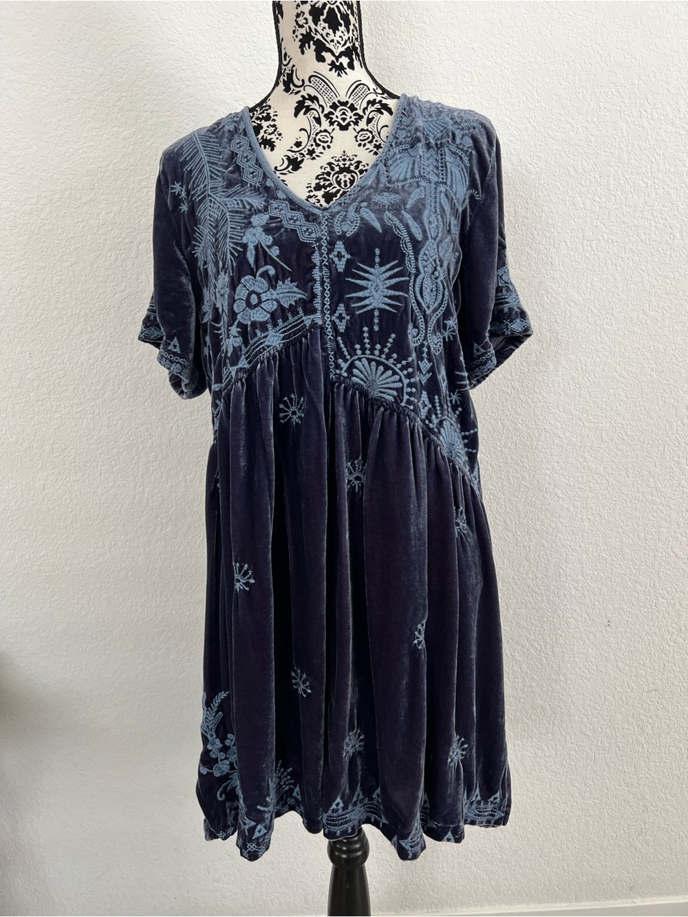 Johnny Was XL Velvet Embroidered Tunic Dress Blue Boho Silk Blend Short Sleeve